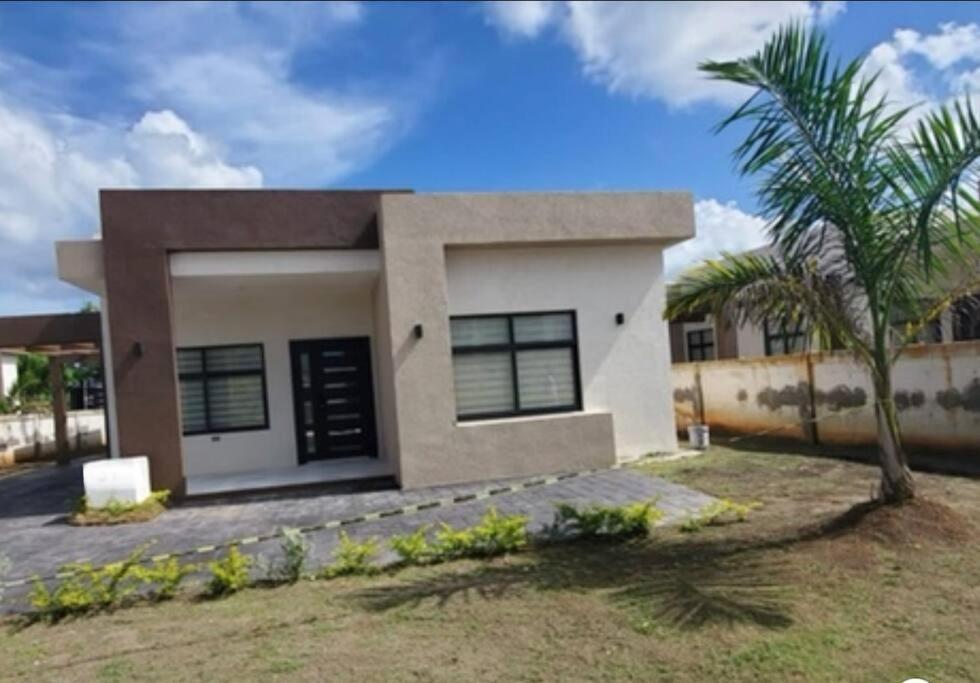 Villa La Rosa With Spectacular View Of Ocho Rios Exterior photo